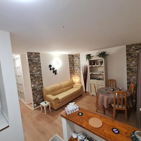 Deux Pieces Terrasse Apartamento Moret-sur-Loing Exterior foto